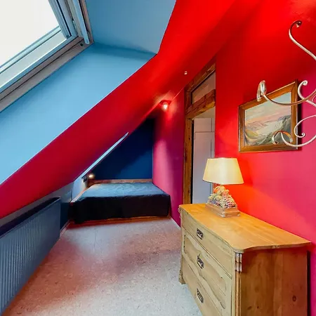 Cozy In The Manor House Rambin