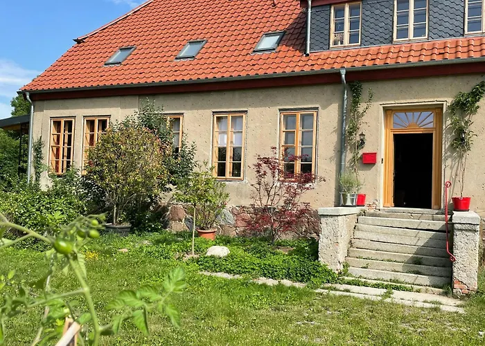 Cozy In The Manor House *