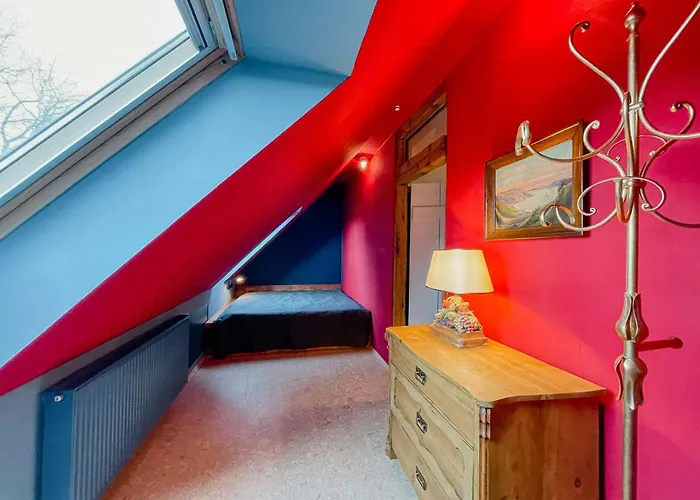 Cozy In The Manor House Rambin